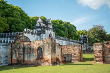 a Gate of the Phra Narai Ratchaniwet Palace in the City of Lopburi in the Province of Lopburi in Thailand,  Thailand, Lopburi, November, 2022