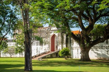 a Gate of the Phra Narai Ratchaniwet Palace in the City of Lopburi in the Province of Lopburi in Thailand,  Thailand, Lopburi, November, 2022