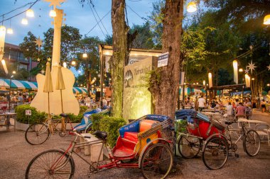 the Tamarind Weekend Nightmarket near the City of Hua Hin in the Province of Prachuap Khiri Khan in Thailand,  Thailand, Hua Hin, December, 2022