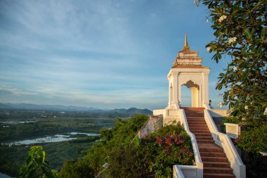 Wat Thammikaram Mahathat Worawihan, Tayland 'ın Prachuap Khiri Khan ilindeki Phrachuap Khiri Khan kasabasında, Prachuap Khiri Khan, Aralık 2022