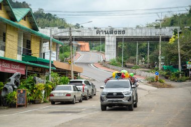 Tayland, Tayland, Tayland, Tayland, Prachuap Khiri Han 'ın Phrachuap Khiri Khan kenti yakınlarındaki Dan Singkhon' da ve Myanmar Sınırı, Aralık 2022