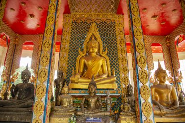 Thailand, Tayland 'daki Prachuap Khiri Han' ın Phrachuap Khiri Khan kenti yakınlarındaki Tambon Ko Lak köyünde Wat Nong Kham, Prachuap Khiri Khan, Aralık 2022