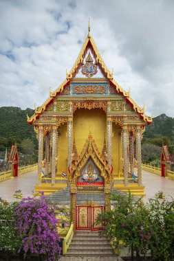 Wat Khlong Wan ya da Phra Aram Luang, Tayland 'da Prachuap Khiri Khan kenti yakınlarındaki Tabon Khlong Wan köyünde, Aralık 2022, Tayland, Prachuap Khiri Khan
