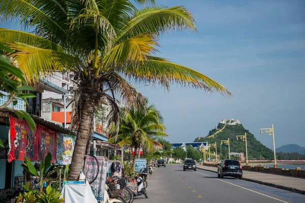 Die Strandstraße Mit Dem Wat Thammikaram Worawihan Oder Wat Khao — Stockfoto
