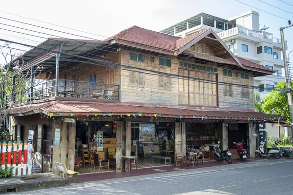 Ett Gammalt Trähus Och Restaurang Den Gamla Staden Phrachuap Khiri — Stockfoto