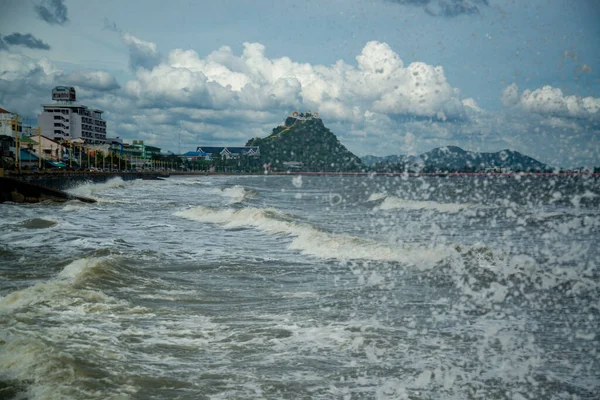 Шторм Изменение Погоды Пляже Вид Дорогу Пляже Городе Фрачуап Кхири — стоковое фото