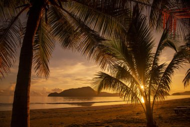 Prachuap Khiri Khan, Tayland 'da, Hua Hin, Aralık 2022' de Dolphin Körfezi 'nde, Prachuap Khiri Han' ın manzarası ve Dolphin Körfezi 'nde bir sabah.
