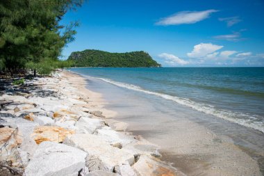 Thailand, Tayland 'da Prachuap Khiri Han' ın Hua Hin kenti yakınlarındaki Khao Kalok ve Pranburi köylerindeki Khao Kalok Sahili, Hua Hin, Aralık 2022