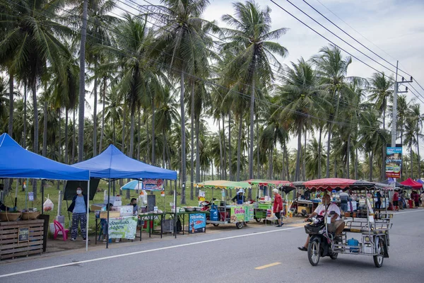 Ein Nachtmarkt Der Küste Und Palmenplantage Hat Pak Nam Pran — Stockfoto
