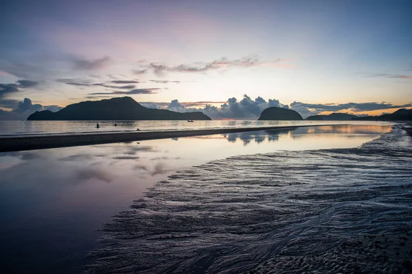 Prachuap Khiri Khan, Tayland 'da, Hua Hin, Aralık 2022' de Dolphin Körfezi 'nde, Prachuap Khiri Han' ın manzarası ve Dolphin Körfezi 'nde bir sabah.