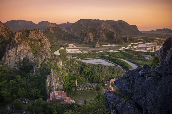 2022年11月 ホアヒン タイのプラチュアプ ハリカーン県のサム ヨット国立公園のカオデン村のカオデン展望台からの風景と景色 — ストック写真