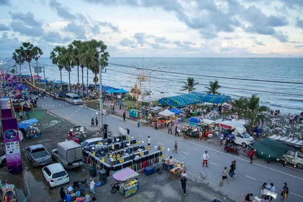 2022年12月 タイのプラチャップハリカーン県のプランブリ町とホアヒン市の近くのパックナム プランビーチで開催されるショッピング 食事祭でのタイフェアの様子 — ストック写真
