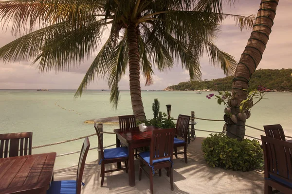 2010年3月タイ タオ島 サラト タオ島 サイリー村近郊のビーチと海岸沿いのレストラン — ストック写真