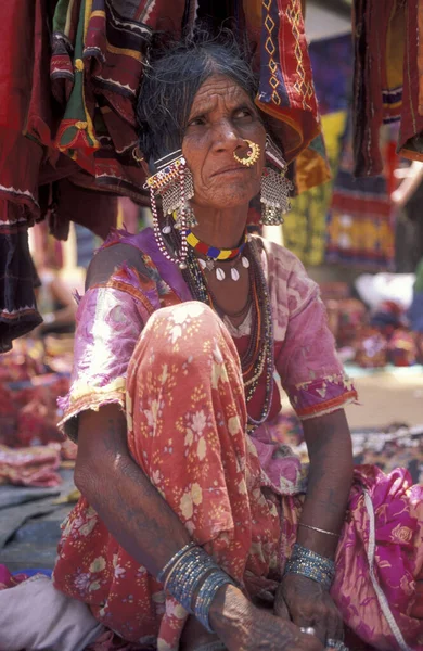 Donne Indiane Suo Negozio Nel Vecchio Stile Anjuna Mercatino Delle — Foto Stock