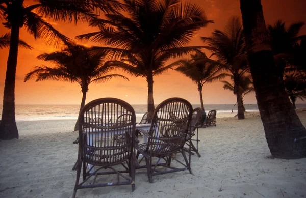 Ηλιοβασίλεμα Στην Παραλία Τοπίο Και Ακτή Στην Πόλη Του Vagator — Φωτογραφία Αρχείου