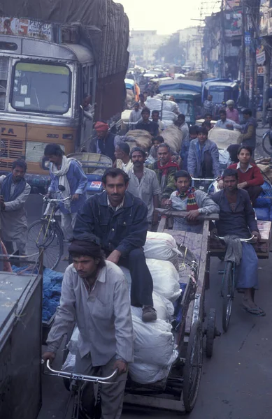 デリー旧市街の人力車インドのデリー市内のタクシー インド デリー 1998年2月 — ストック写真