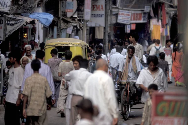 Trafik Marknadsgata Med Rickshaw Taxi Gamla Stan Gamla Delhi Staden — Stockfoto