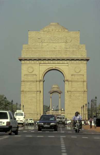 Автомобілі Рух Перед Воротами Делі Місті Нью Делі Індії India — стокове фото