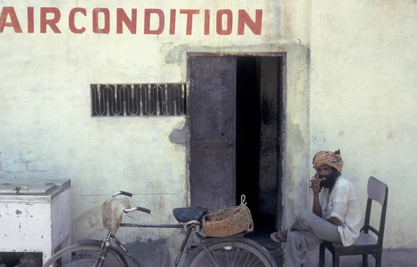 印度北方邦阿格拉市的一个有空调的宾馆 Agra 1998年4月 — 图库照片