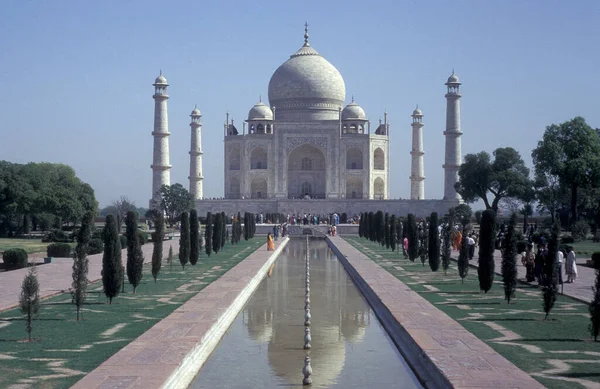 位于印度北方邦阿格拉市的泰姬陵的建筑 Agra 1998年4月 — 图库照片