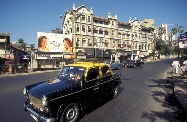Taxi Una Strada Nel Centro Della Città Mumbai India India — Foto Stock