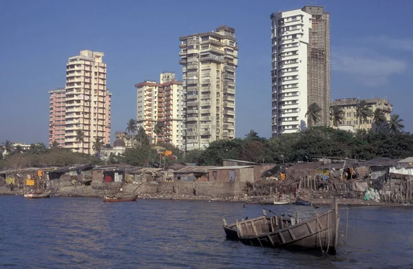 stock image Property and apartments at the Priyadarshini Seaside Shore Park in the city centre of Mumbai in India.  India, Mumbai, March, 1998