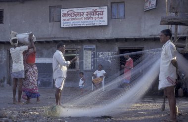 Hindistan 'ın Mumbai şehrindeki insanlar. Hindistan, Mumbai