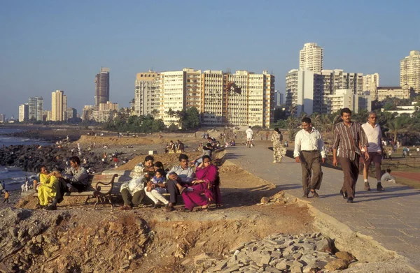 Menschen Priyadarshini Seaside Shore Park Stadtzentrum Von Mumbai Indien Indien — Stockfoto