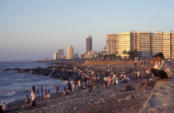 Pessoas Priyadarshini Seaside Shore Park Centro Cidade Mumbai Índia Índia — Fotografia de Stock