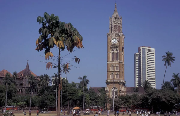 stock image the architecture of the Rajabai Clock Tower of the Universita of Munmbai in Colaba in the city centre of Mumbai in India.  India, Mumbai, March, 1998