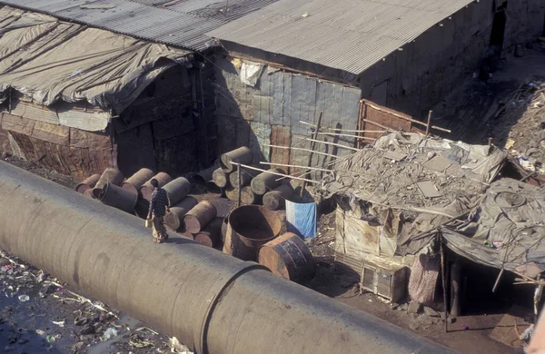 Water Pipeline Centre Slum City Centre Mumbai India India Mumbai — Stock Photo, Image