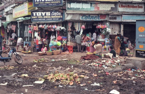 Рыночная Улица Магазинами Людьми Центре Города Мумбаи Индии Индия Мумбаи — стоковое фото