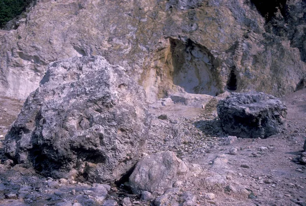 東アジアの中国雲南省昆明市近くの石林公園の石の風景 中国雲南省1996年4月 — ストック写真