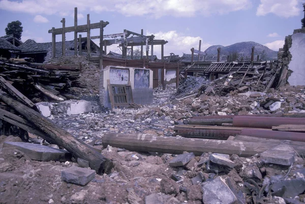 Terremoto Destruyó Una Casa Ciudad Lijiang Provincia Yunnan China Este —  Fotos de Stock