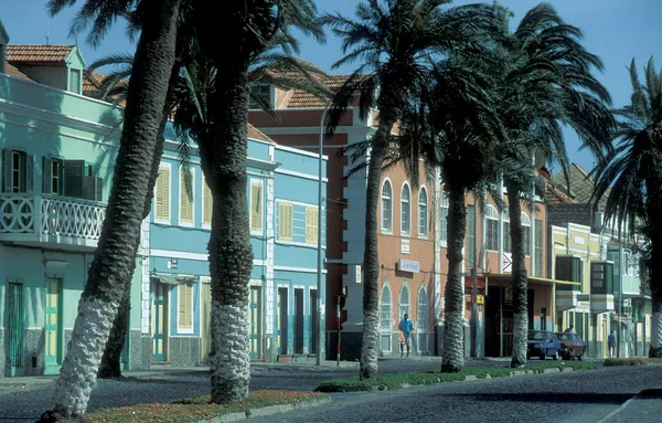 Gasse Mit Kolonialhäusern Der Stadt Mindelo Auf Der Insel Sao — Stockfoto