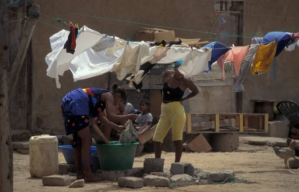 アフリカのカーボベルデ諸島のサル島のサンタマリアの町のゲストハウスで洗濯 カーボベルデ 2000年5月 — ストック写真