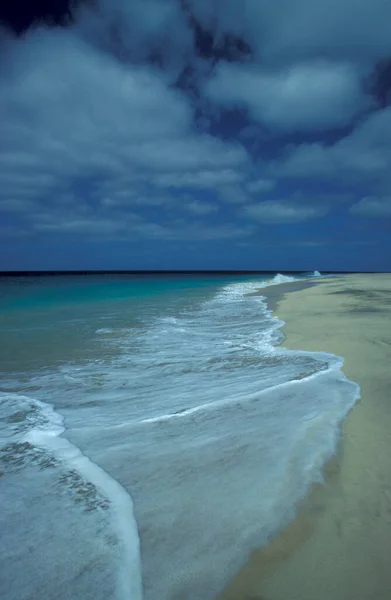 Weißer Sandstrand Der Stadt Santa Maria Auf Der Insel Sal — Stockfoto