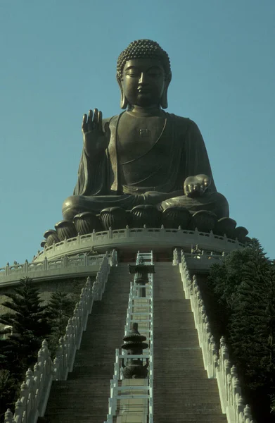 Памятник Большому Будде Деревне Нгонг Пин Острове Лантау Гонконге Китай — стоковое фото