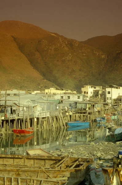 Hong Kong 'daki Lantau Adası' ndaki Tai O Balıkçı Köyü 'nün mimarisi. Çin, Hong Kong, Mayıs 1997