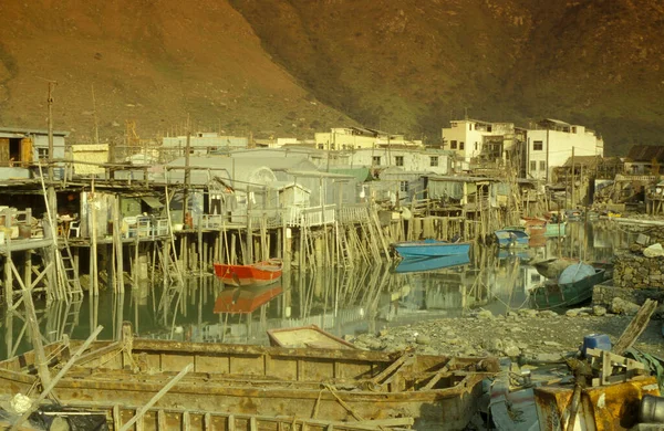 Hong Kong 'daki Lantau Adası' ndaki Tai O Balıkçı Köyü 'nün mimarisi. Çin, Hong Kong, Mayıs 1997