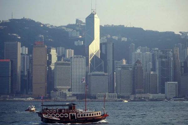Traficul Navelor Portul Victoria Fața Skyline Central Hongkong Din Punctul — Fotografie, imagine de stoc