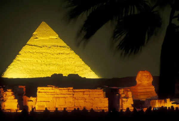 Pyramidy Gíze Světelném Představení Blízkosti Města Káhiry Hlavním Městě Egyptě — Stock fotografie