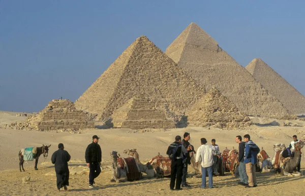 Kuzey Afrika Daki Mısır Başkenti Kahire Yakınlarındaki Giza Piramitleri Mısır — Stok fotoğraf