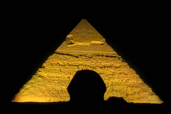 Πυραμίδες Της Giza Μια Επίδειξη Φωτός Κοντά Στην Πόλη Του — Φωτογραφία Αρχείου