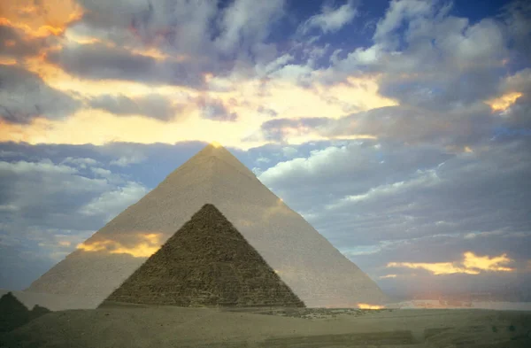 Gízai Piramisok Kairó Közelében Egyiptom Fővárosában Észak Afrikában Egyiptom Kairó — Stock Fotó