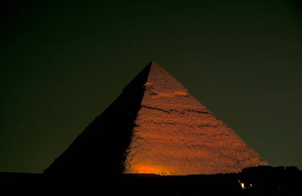 북아프리카의 이집트의 카이로의 기자의 피라미드 이집트 카이로 2000년 — 스톡 사진