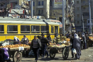 Kuzey Afrika, Mısır, İskenderiye, Mart 2000 'de İskenderiye' de, Akdeniz kıyısında, İskenderiye 'de bir şehir tramvayı veya tren merkezi.
