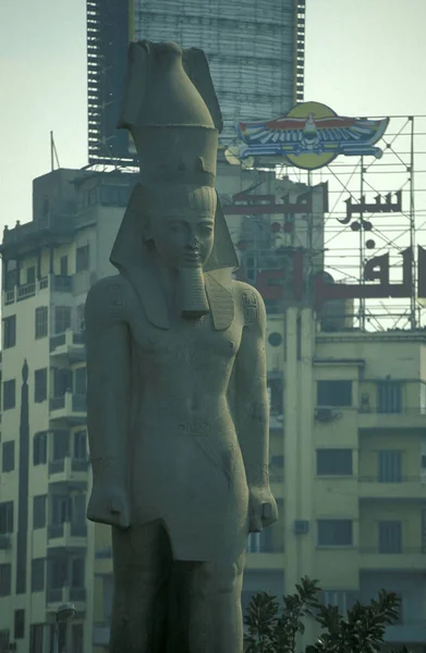 Ramses Patsas Ramses Aukiolla Rautatieasemalla Kairon Kaupungissa Egyptin Pääkaupungissa Pohjois — kuvapankkivalokuva