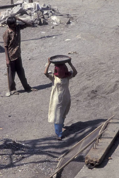 Mulheres Que Trabalham Canteiro Obras Cidade Surat Província Gujarat Índia — Fotografia de Stock