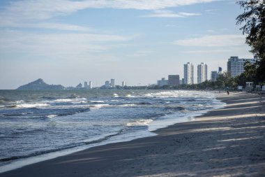 Hua Hin Sahili, Tayland 'da Prachuap Khiri Khan eyaletinin Hua Hin şehrinin kıyısında, Aralık 2023